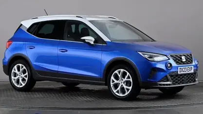 Used Seat Arona FR 110 HP (80 kW) 2023 Blue SUV