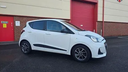 White Used 2018 Hyundai i10 GO! Hatchback | £4,999 (Fair price)