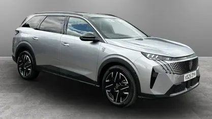 Usado Peugeot 5008 GTi 136 HP (100 kW) 2025 SUV