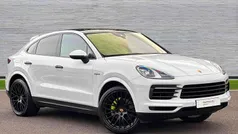 White Used 2023 Porsche Cayenne Platinum Edition SUV | £64,900 (Fair price)