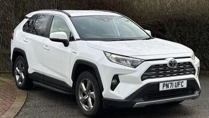 Used Toyota RAV4 Design 218 HP (160 kW) 2025 Estate