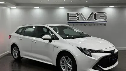 Used Toyota Corolla 122 HP (89 kW) 2021 White Estate