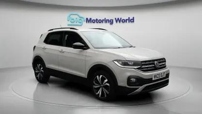 Begagnad VW T-Cross Black Edition 110 HK (80 kW) 2023 Grå SUV