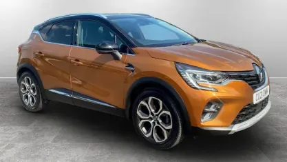 Used Renault Captur Version S 91 HP (66 kW) 2021 Orange/black SUV