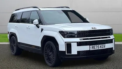 White New 2025 Hyundai Santa Fe SUV | £50,000 (Fair price)