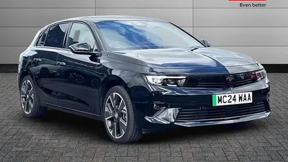 Used 2025 Vauxhall Astra Ultimate Hatchback | £18,399 (Good price)