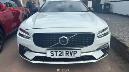 Begagnad Volvo S90 R-Design 390 HK (286 kW) 2021 Vit Sedan