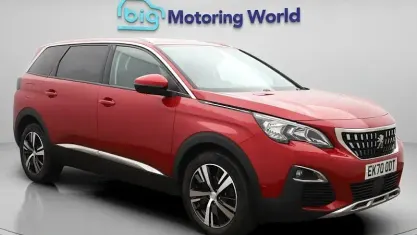 Usado Peugeot 5008 Allure 131 HP (96 kW) 2020 Vermelho SUV
