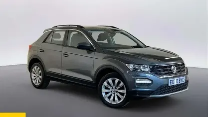 Usado VW T-Roc SE 150 HP (110 kW) 2020 Cinzento SUV