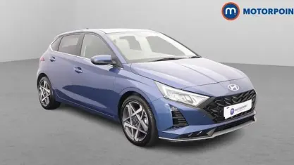 Käytetty Hyundai i20 Premium 101 HP (74 kW) 2025 Sininen Viistoperä