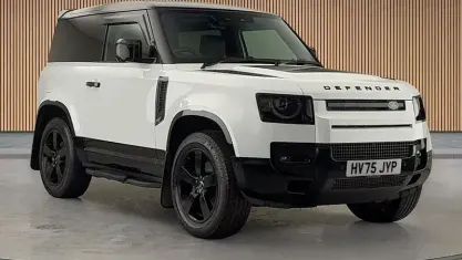 Used Land Rover Defender HSE Dynamic 250 HP (183 kW) 2025 Fuji white SUV