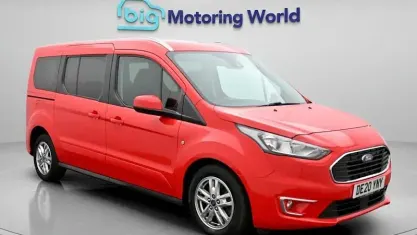 Usado Ford Tourneo Titanium 120 HP (88 kW) 2021 Carrinha