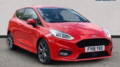 Używany Ford Fiesta ST-Line 101 KM (74 kW) 2018 Czerwony Hatchback