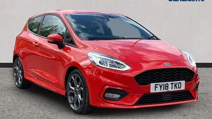 Usado Ford Fiesta ST-Line 101 HP (74 kW) 2018 Vermelho Citadino