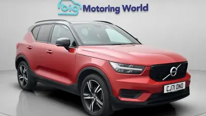Used Volvo XC40 R-Design 163 HP (119 kW) 2021 Red SUV