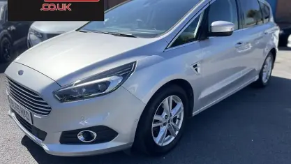 Begagnad Ford S-MAX Titanium 150 HK (110 kW) 2018 Minibuss