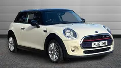 White Used 2016 Mini Cooper D Hatch Hatchback | £7,340 (Fair price)