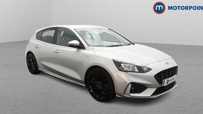 Usado Ford Focus ST-Line X 125 CV (91 kW) 2020 Plateado Utilitario