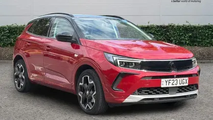 Used Vauxhall Grandland X Ultimate 131 HP (96 kW) 2023 Red SUV