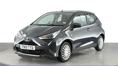 Used 2020 Toyota Aygo X-play Hatchback | £7,280 (Fair price)