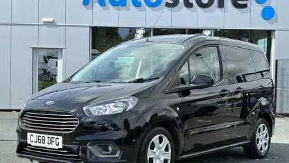 Used Ford Tourneo Zetec 101 HP (74 kW) 2019 Estate