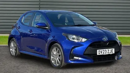 Used Toyota Yaris 116 HP (85 kW) 2023 Blue Hatchback