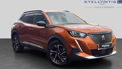 Used Peugeot 2008 Allure+ 101 HP (74 kW) 2023 SUV