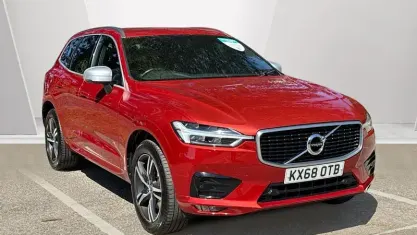 Used Volvo XC60 R-Design 235 HP (172 kW) 2018 Red SUV