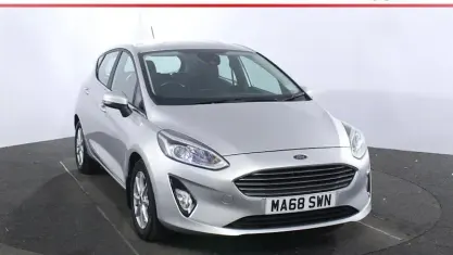Used Ford Fiesta Zetec 101 HP (74 kW) 2018 Silver Hatchback