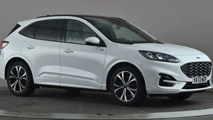 Usado Ford Kuga ST-Line X 150 HP (110 kW) 2023 Branco SUV