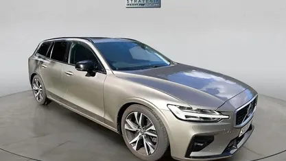 Used Volvo V60 R-Design 190 HP (139 kW) 2019 Estate