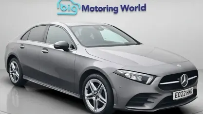 Usado Mercedes A250 AMG line 259 HP (190 kW) 2022 Cinzento Sedan