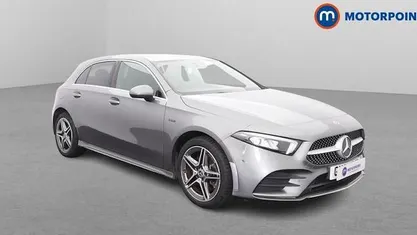 Begagnad Mercedes A250 Executive 218 HK (160 kW) 2021 Grå Halvkombi