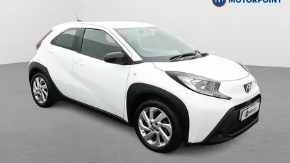 Used Toyota Aygo X PURE 72 HP (52 kW) 2024 SUV