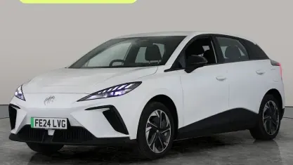 Used MG MG4 EV SE 150 kW (204 HP) 2024 White Hatchback