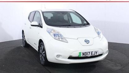 Begagnad Nissan Leaf Tekna 80 kW (109 HK) 2017 Vit Halvkombi