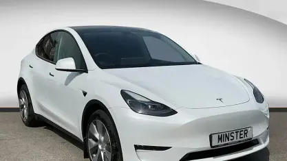 Używany Tesla Model Y Long Range AWD 286 kW (389 KM) 2025 SUV