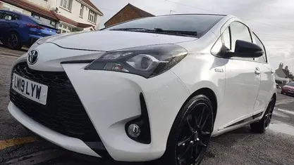 Used Toyota Yaris Hybrid Sport 101 HP (74 kW) 2019 Hatchback