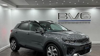 Używany Kia Stonic GT-Line S 120 KM (88 kW) 2023 Szary SUV