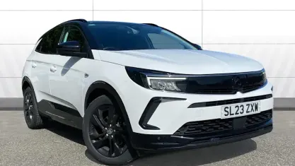 Used Vauxhall Grandland X 131 HP (96 kW) 2023 White SUV