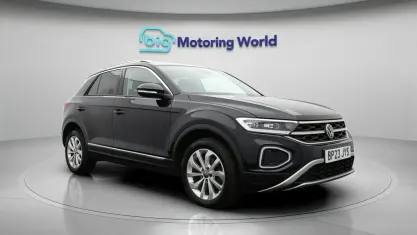 Begagnad VW T-Roc Style 110 HK (80 kW) 2023 Svart SUV