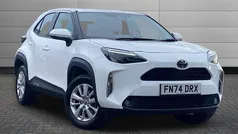 White Used 2024 Toyota Yaris Hybrid SUV | £20,995 (Good price)