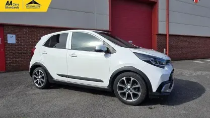 Używany Kia Picanto X-Line 67 KM (49 kW) 2022 Biały Hatchback
