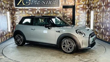 Used 2023 Mini Cooper Level 2 Hatchback | £14,995 (Fair price)