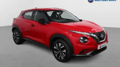 Używany Nissan Juke Acenta Premium 114 KM (83 kW) 2025 Czerwony SUV