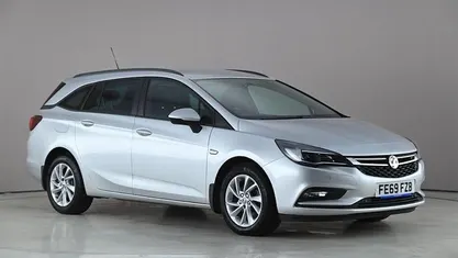 Used Vauxhall Astra Design Edition 136 HP (100 kW) 2019 Silver Estate