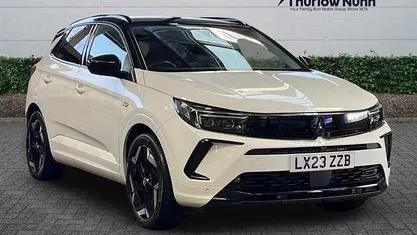 Used Vauxhall Grandland X GSe 300 HP (220 kW) 2023 White SUV