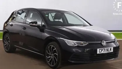 Used VW Golf VIII Life 150 HP (110 kW) 2024 Hatchback