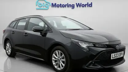 Used Toyota Corolla 140 HP (102 kW) 2023 Black Estate