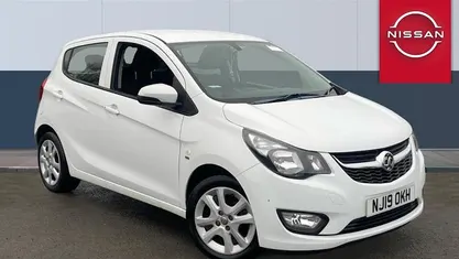 Used Vauxhall Viva 73 HP (53 kW) 2019 White Hatchback